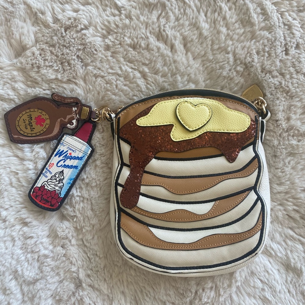 Betsy Johnson pancakes crossbody purse